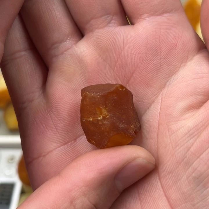 琥珀未镶嵌珠宝奇石蜜蜡珠子