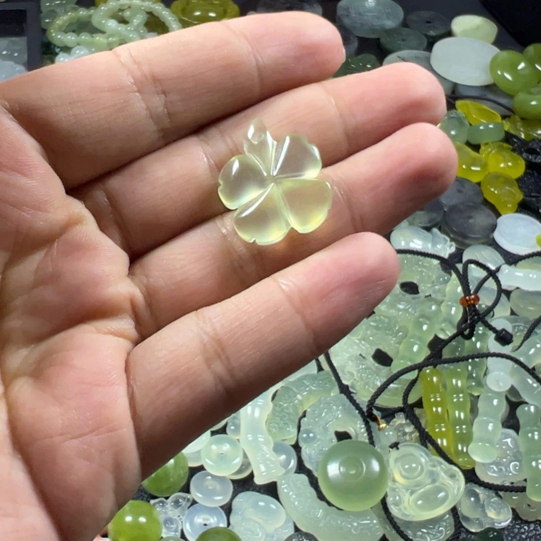 未镶嵌岫玉吊坠(不含链)