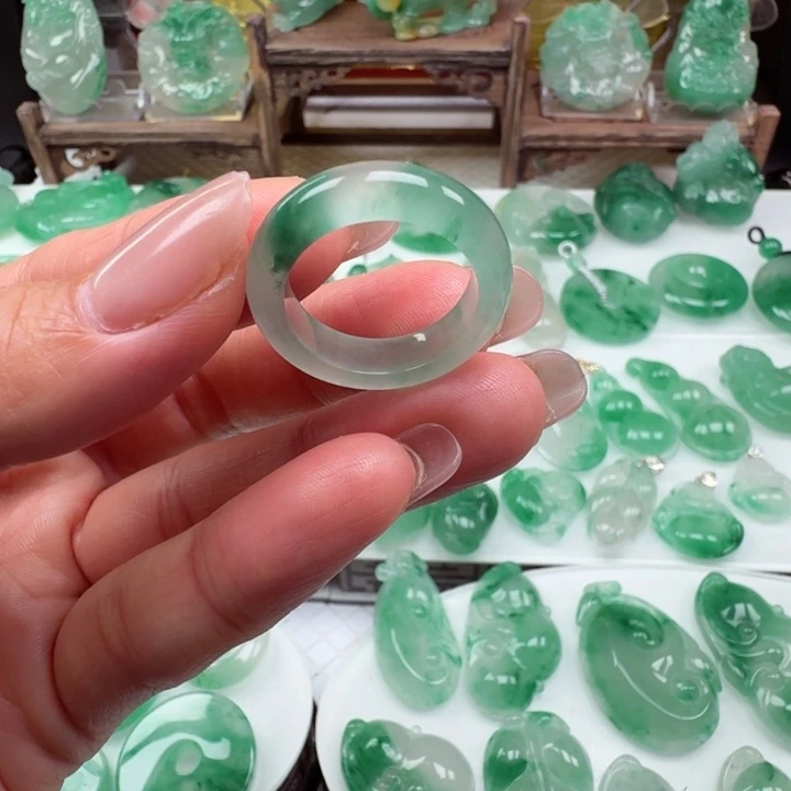 石英质玉未镶嵌颈饰內径19+