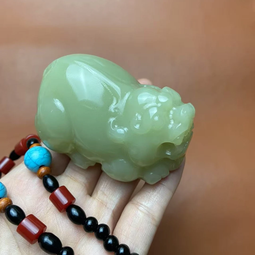 貔貅手把件男款文玩手工精雕可把玩