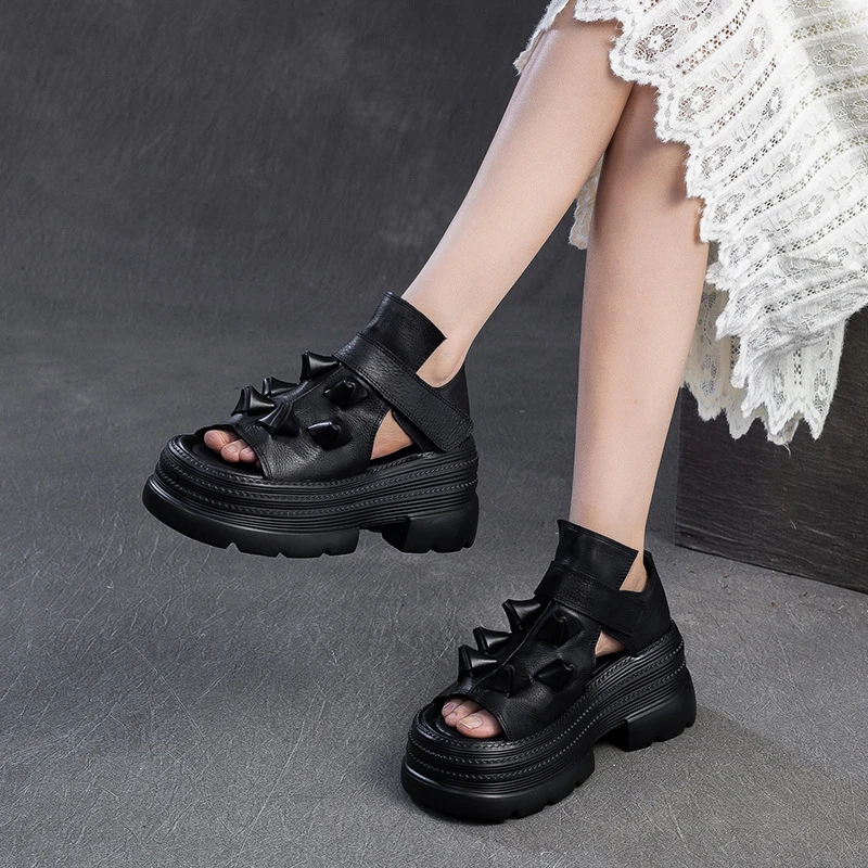 头层牛皮2025春夏新款松糕跟复古鱼嘴罗马风凉鞋小众设计高端女鞋