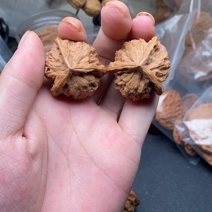 文玩核桃吊坠36球奔