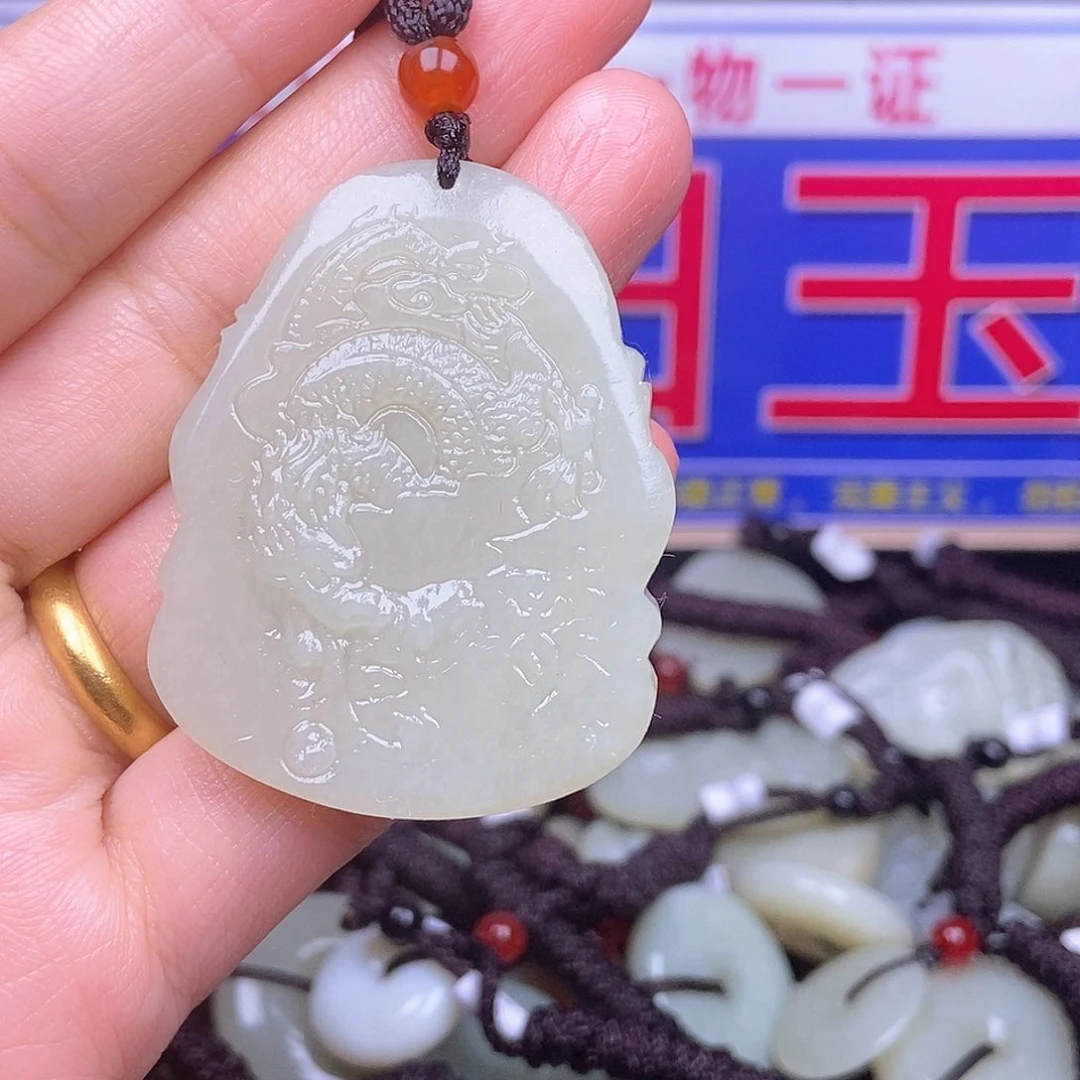 颈饰未镶嵌和田玉