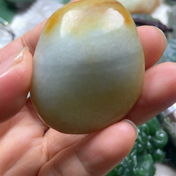 颈饰未镶嵌和田玉（子料）