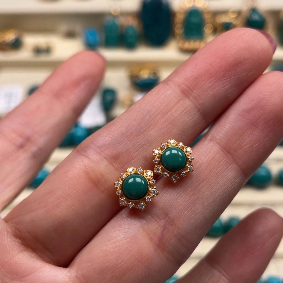 18K金镶嵌绿松石珠宝奇石耳钉