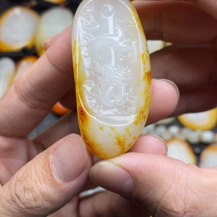 【闪购商品】颈饰未镶嵌和田玉