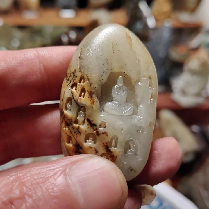 和田玉和田玉手工雕刻挂件未镶嵌奈****r