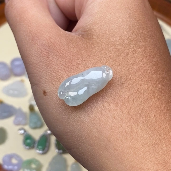 翡翠未镶嵌颈饰23