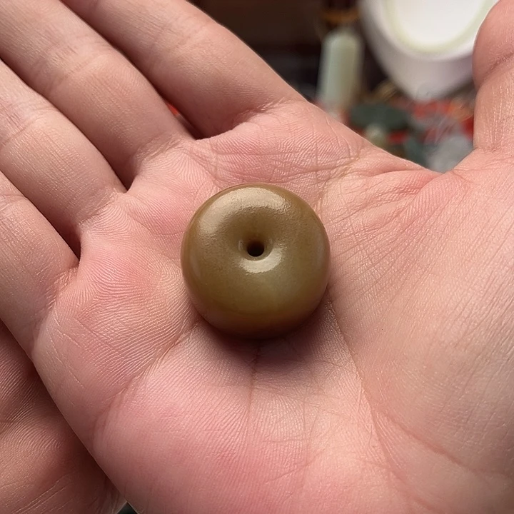 颈饰未镶嵌和田玉糖扣