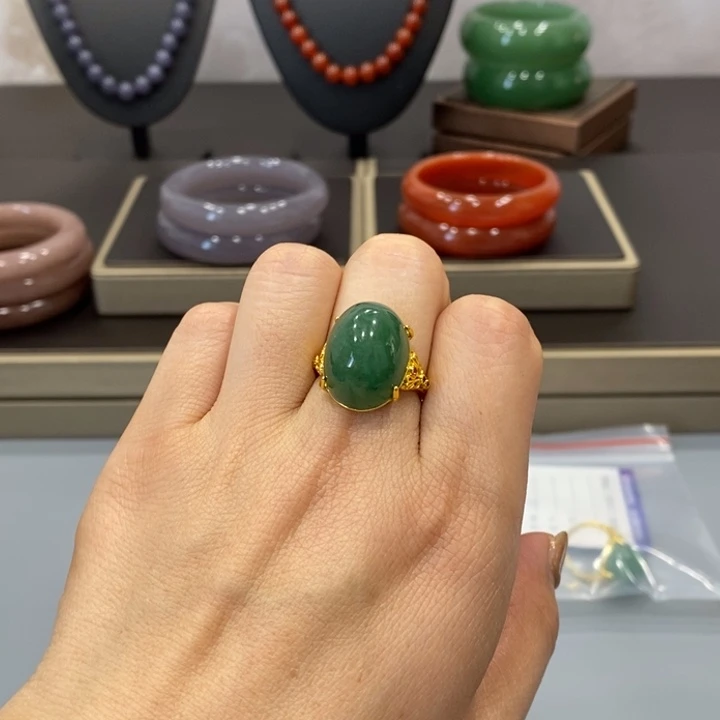 东陵石手镯未镶嵌