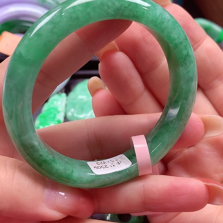 未镶嵌手镯翡翠翡翠手镯
