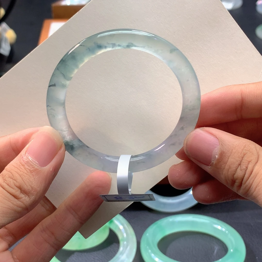 翡翠未镶嵌手镯圆条