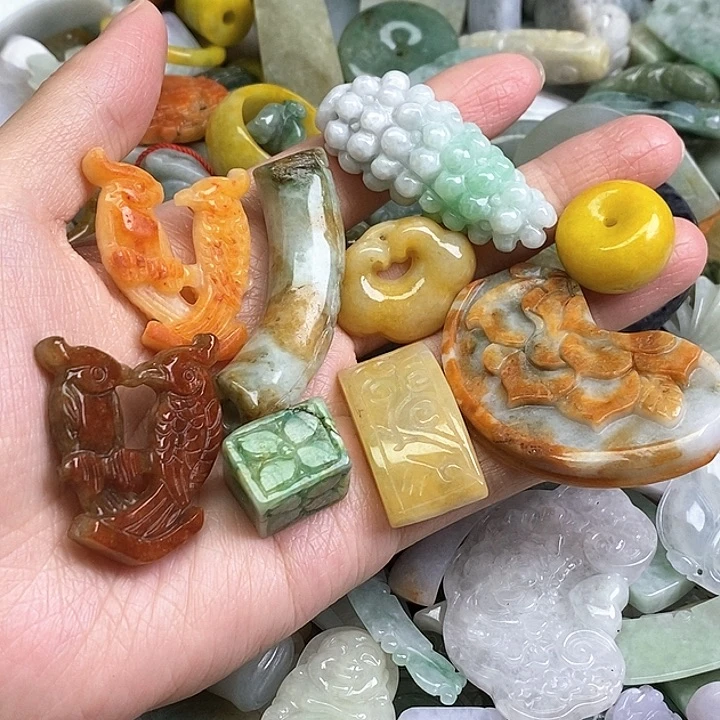 十***可翡翠未镶嵌颈饰天然翡翠