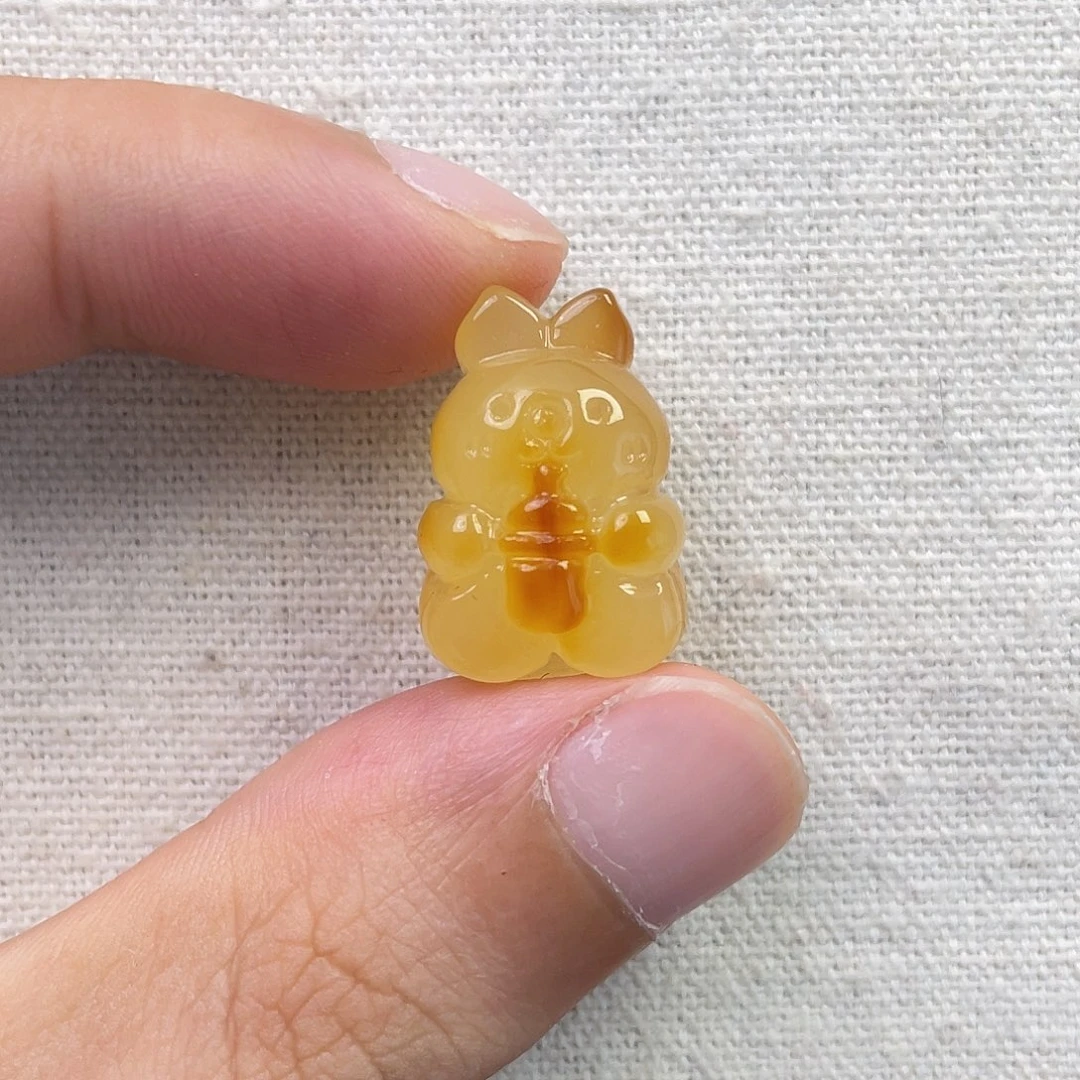 琥珀未镶嵌珠宝奇石奶茶小兔
