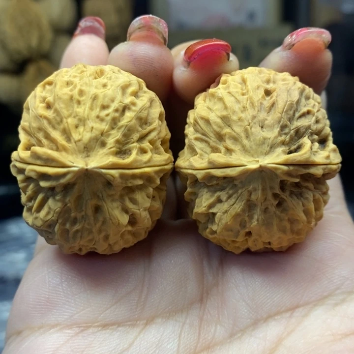 吊坠文玩核桃53龙鳞绣球微瑕