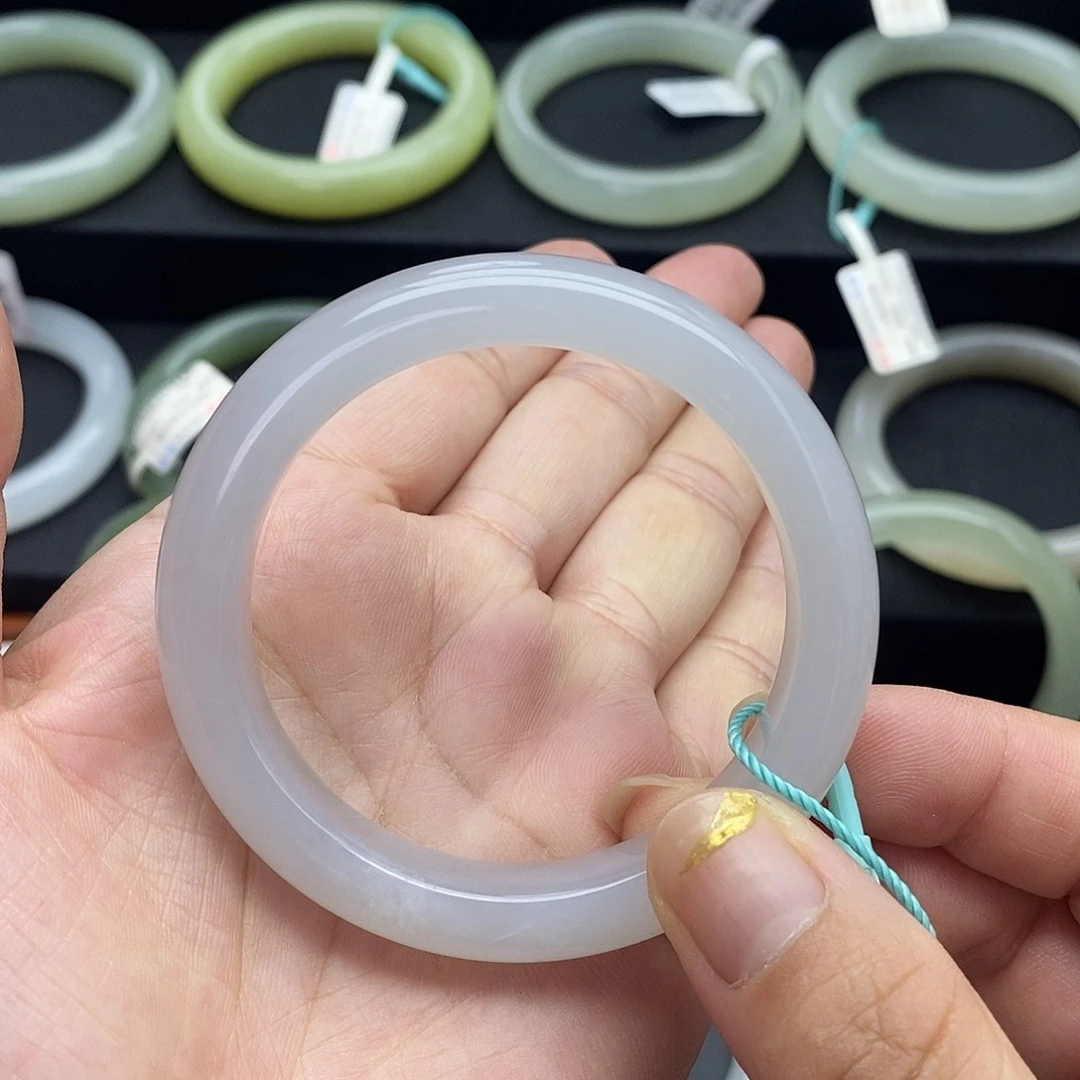 未镶嵌手镯和田玉51.52