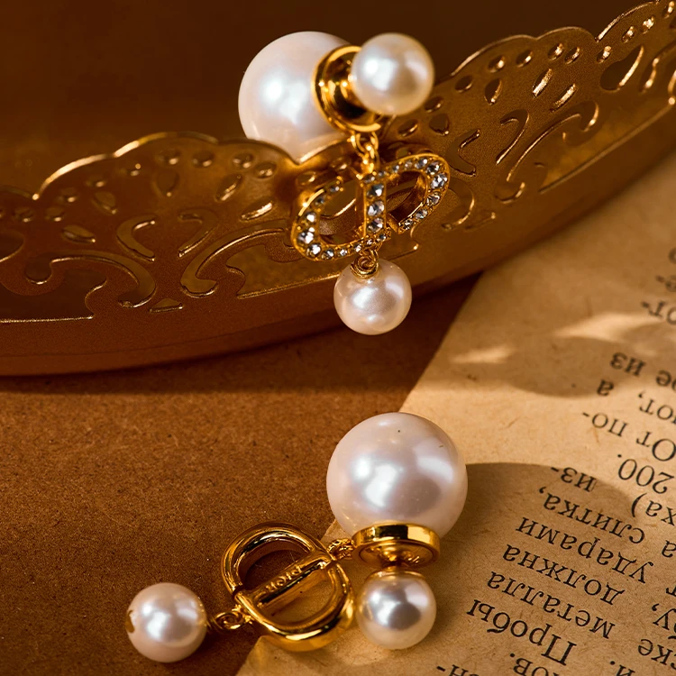 铜合金锆石耳饰 时尚爆款韦雪同款珍珠字母耳钉