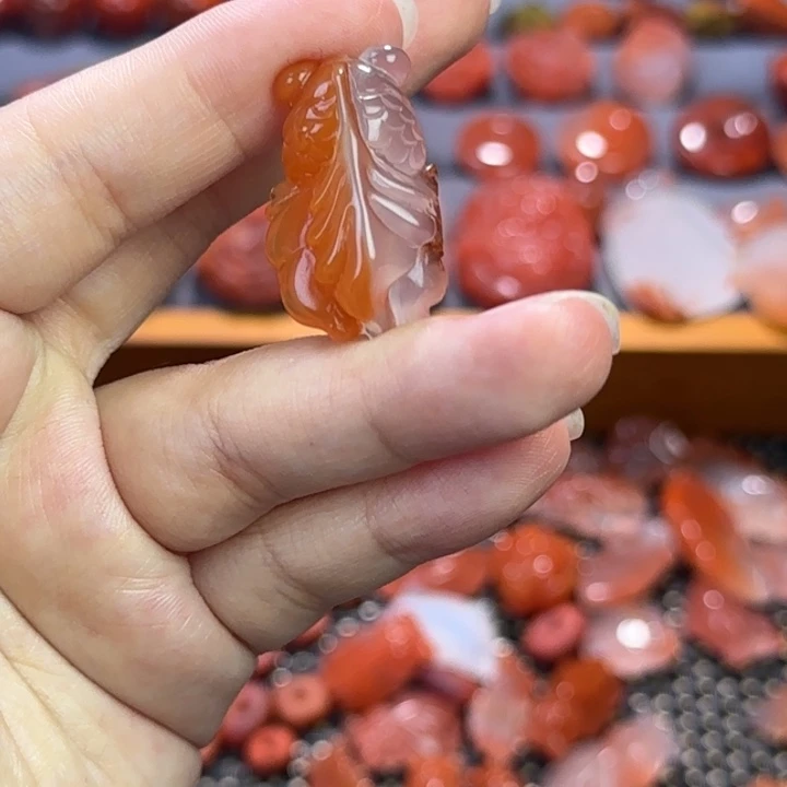 南红玛瑙未镶嵌牌子金鱼5