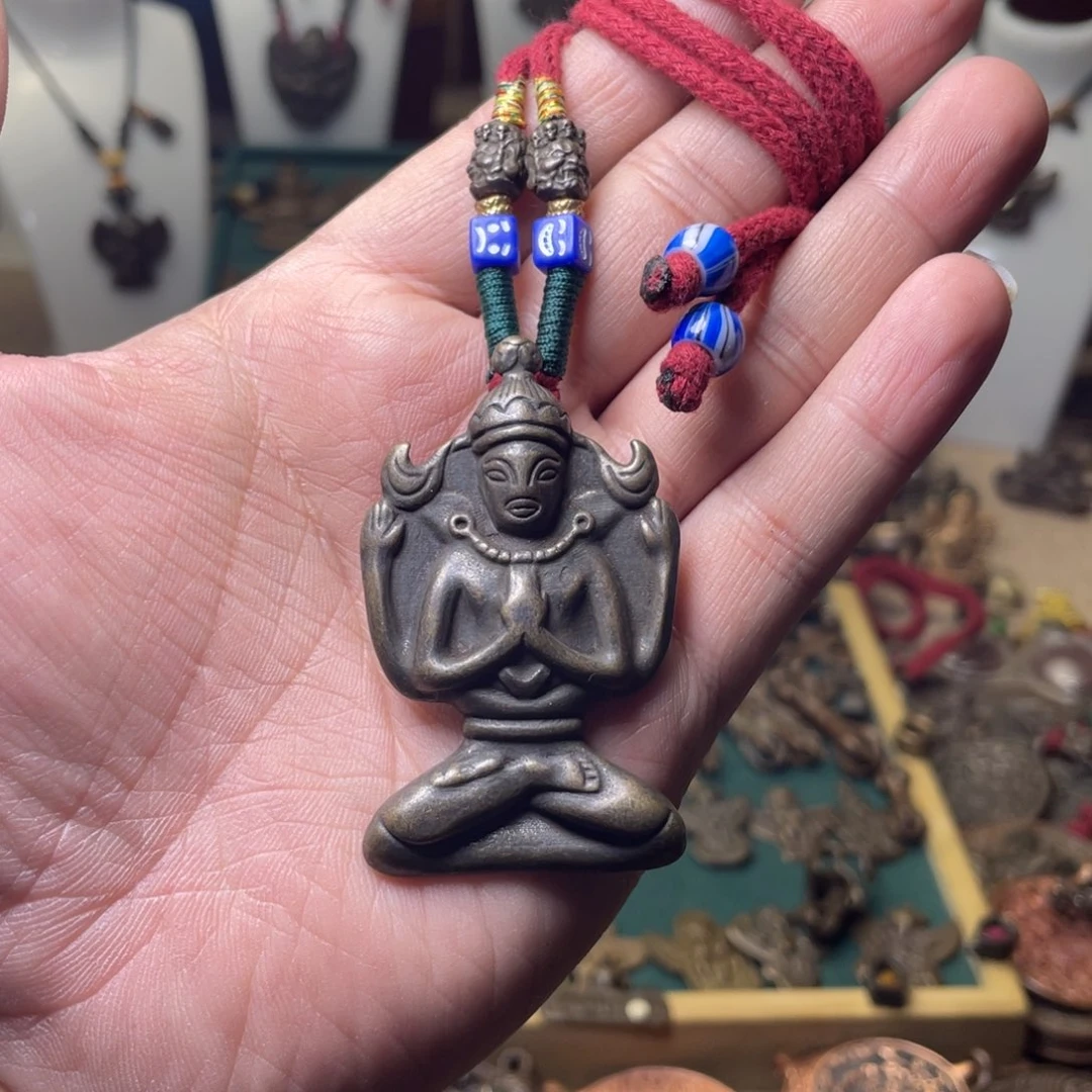 藏传四臂观音脖挂脖挂