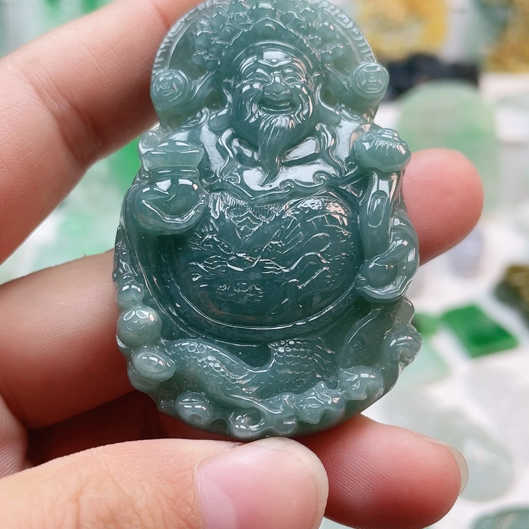 翡翠颈饰未镶嵌财神