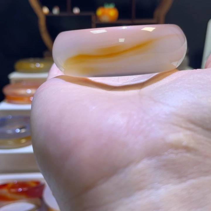 玛瑙/玉髓手镯未镶嵌