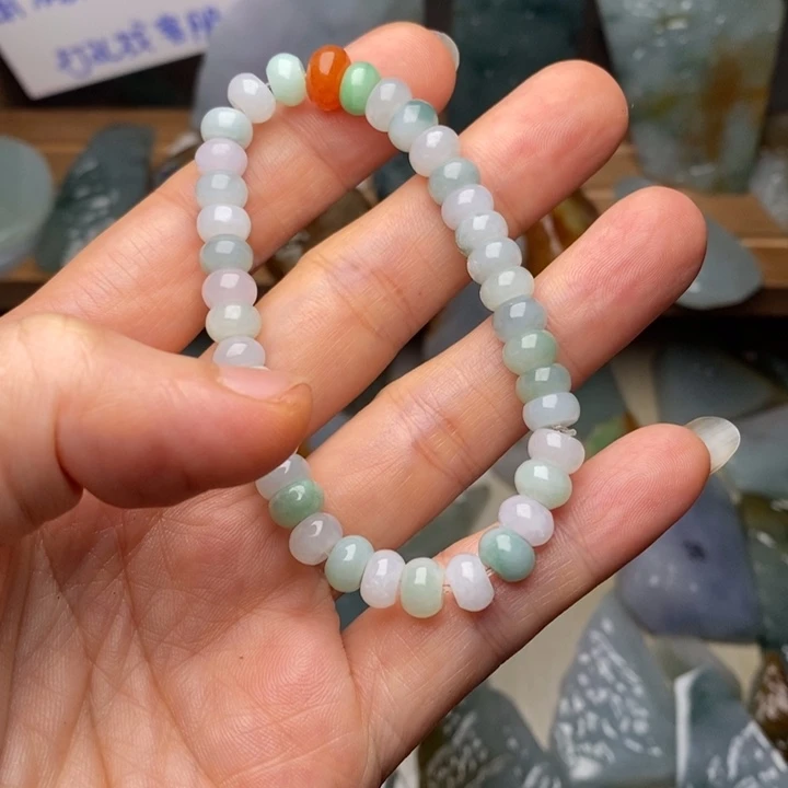 颈饰未镶嵌翡翠天然