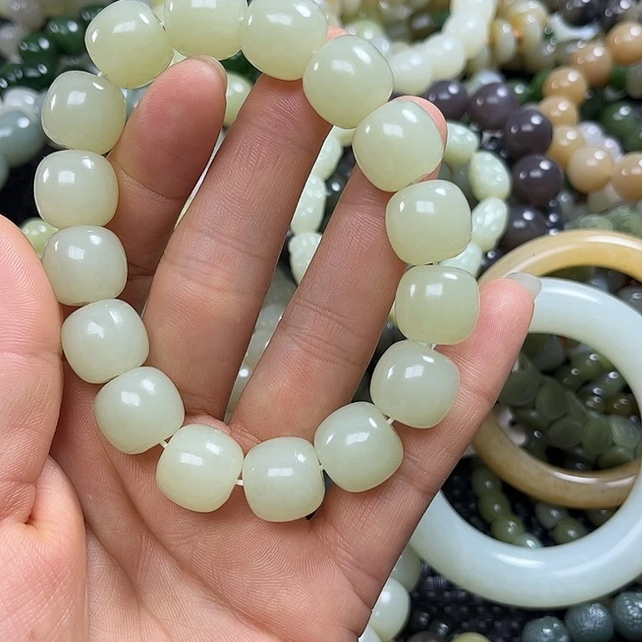 和田玉未镶嵌手链