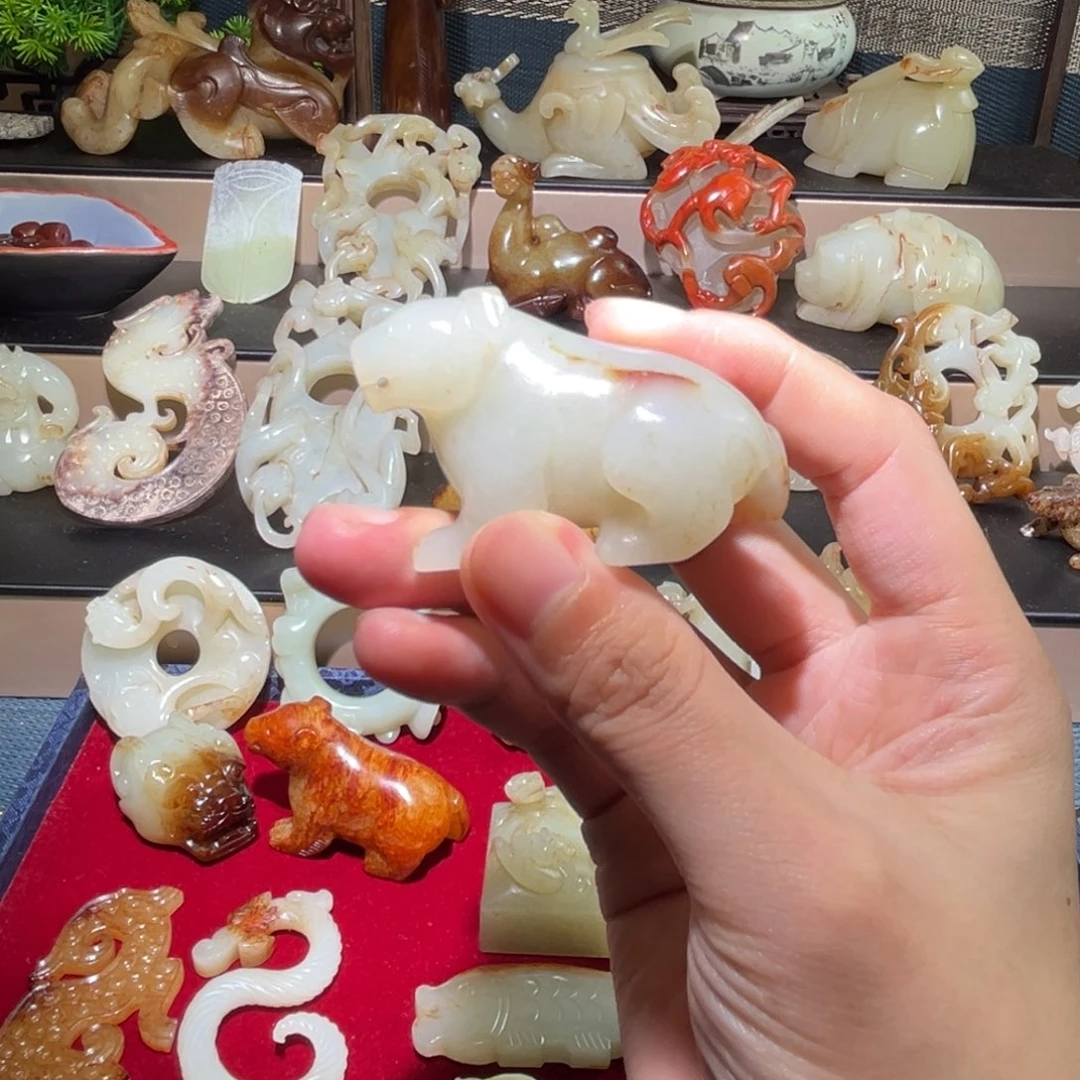 w***生颈饰未镶嵌和田玉玉熊