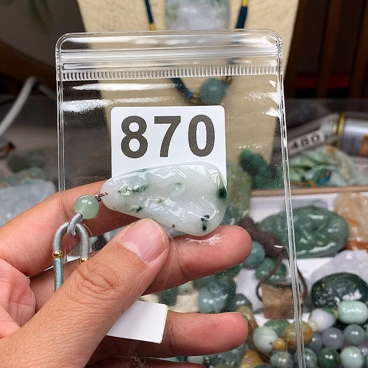 翡翠颈饰未镶嵌d****翡翠