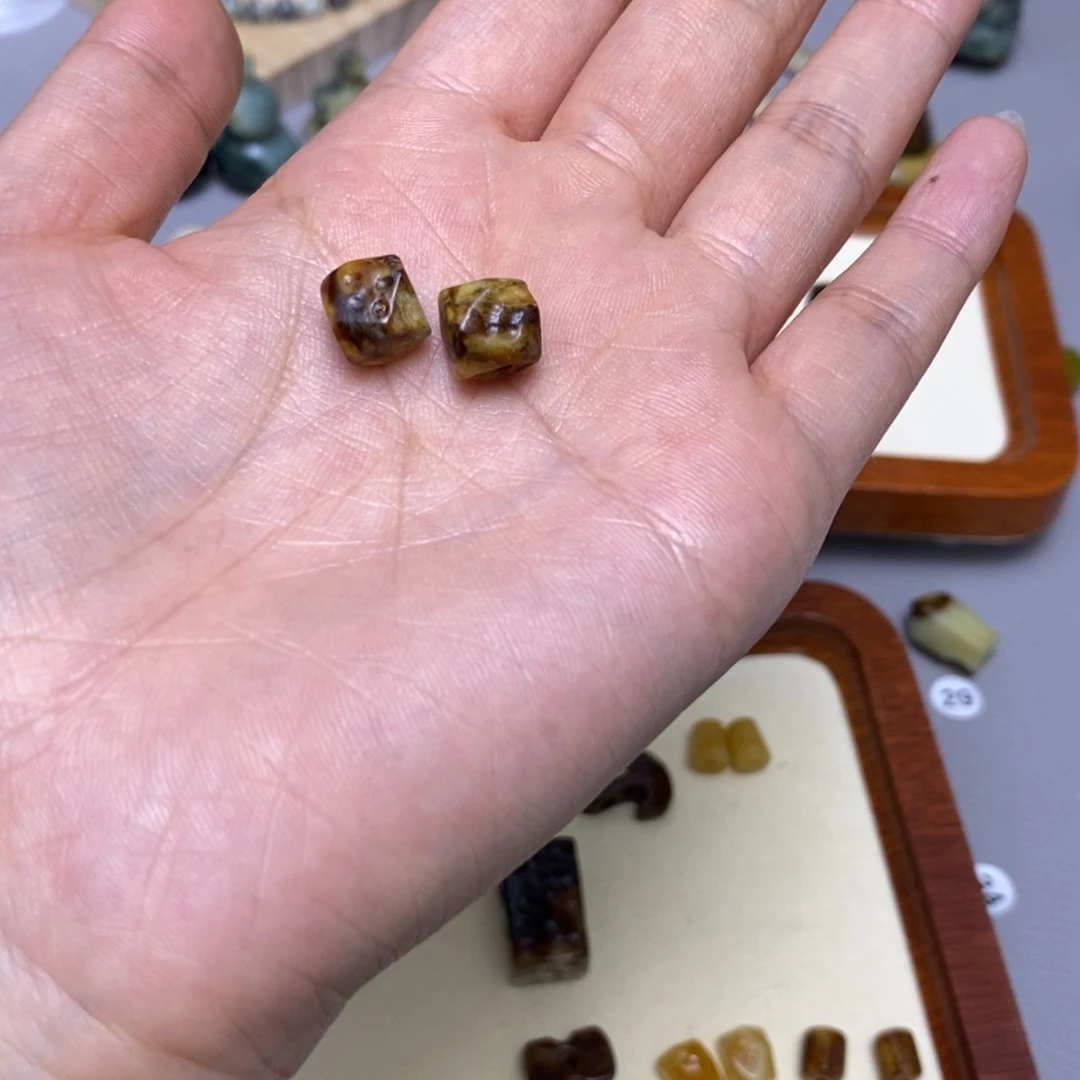 蛇纹石玉合金配饰你**行