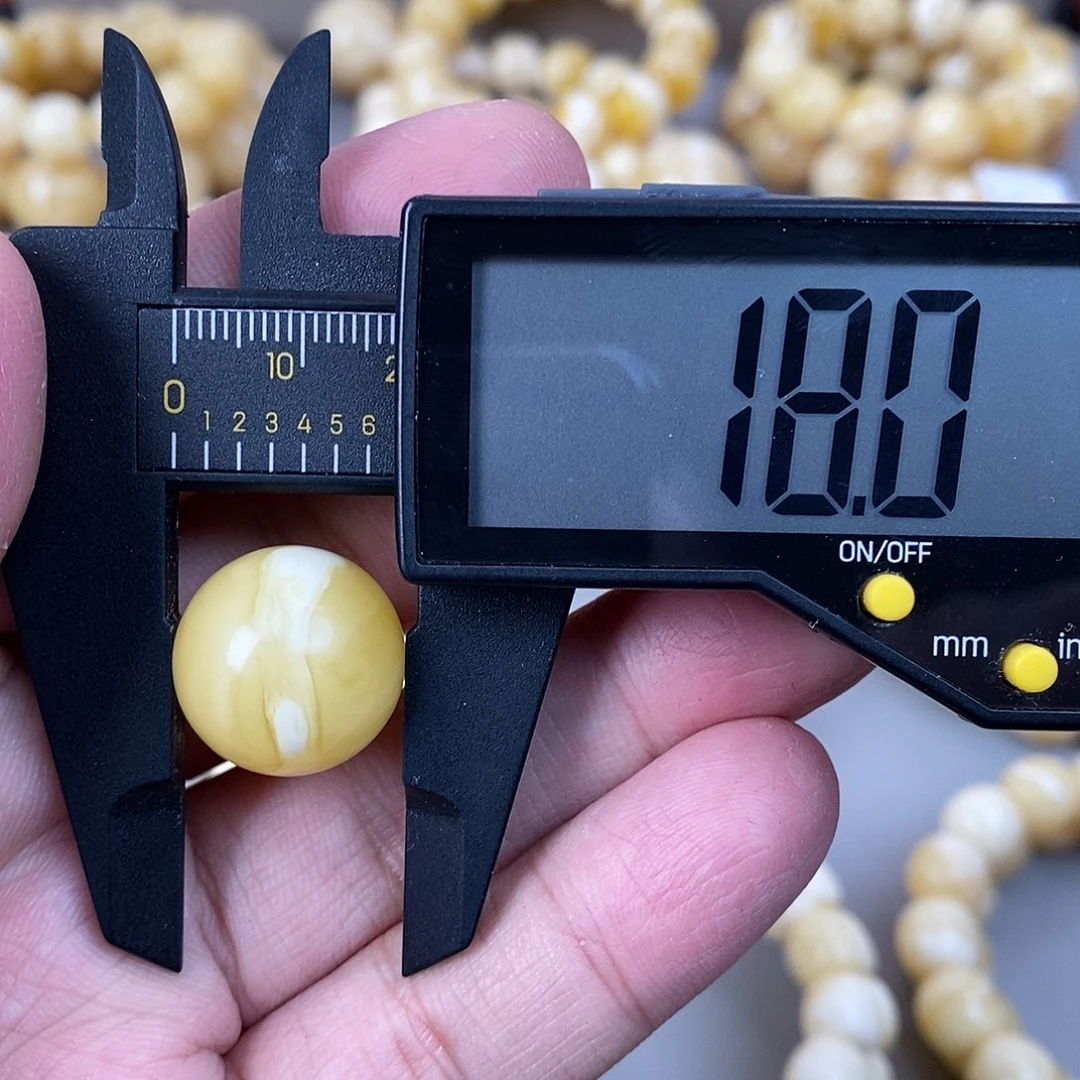 蜜蜡未镶嵌珠宝奇石3.4g