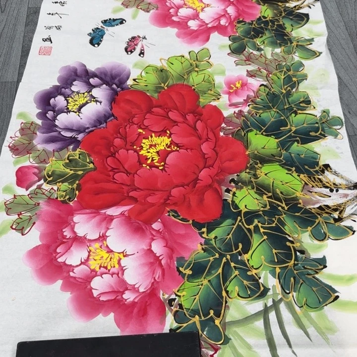 字画等多种形式的艺术作品和