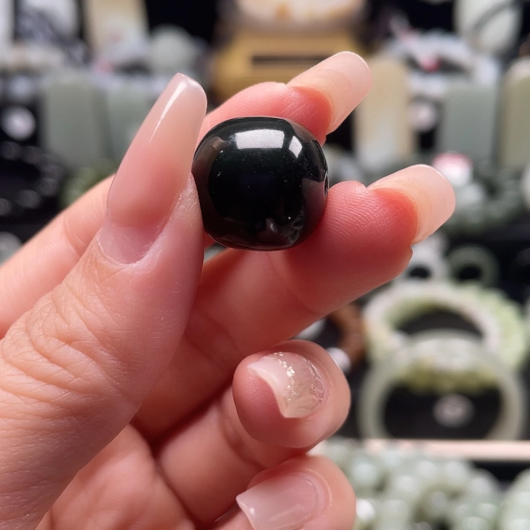 和田玉未镶嵌颈饰齐*