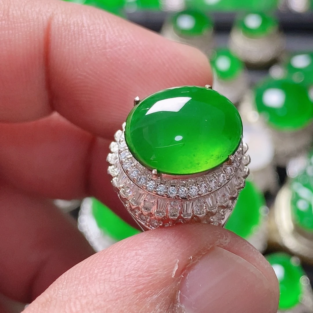 翡翠未镶嵌颈饰