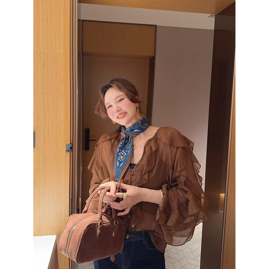 智英欧尼  禅意飘飘~【木耳衬衫褶皱咖色V领百搭长袖时尚女装早秋】
