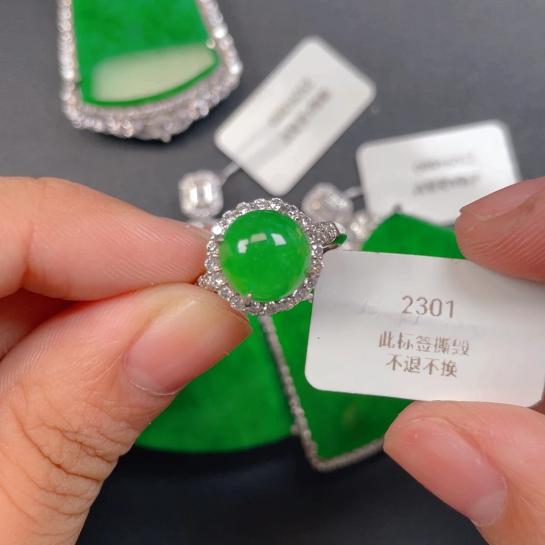 【闪购商品】颈饰银S925镶嵌翡翠翡翠