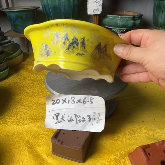 宜兴紫砂花盆一个