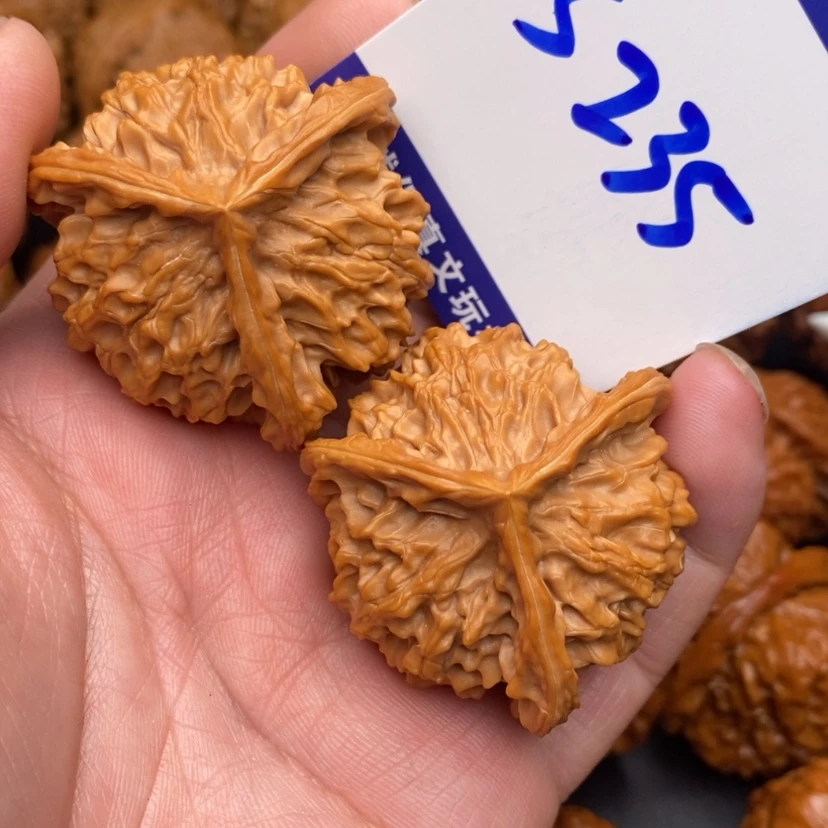 【闪购商品】文玩核桃把件紧**知盘山三棱42