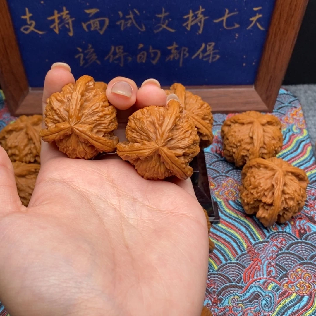 【闪购商品】心****！白狮