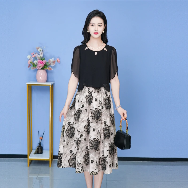 2025年春季新款时尚优雅减龄连衣裙显瘦气质短袖连衣裙