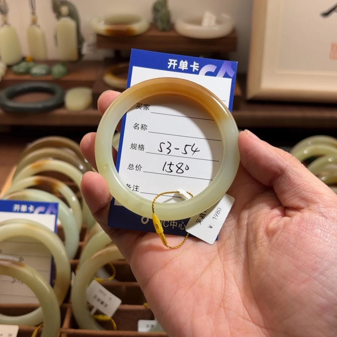 和田玉（糖玉）手镯未镶嵌