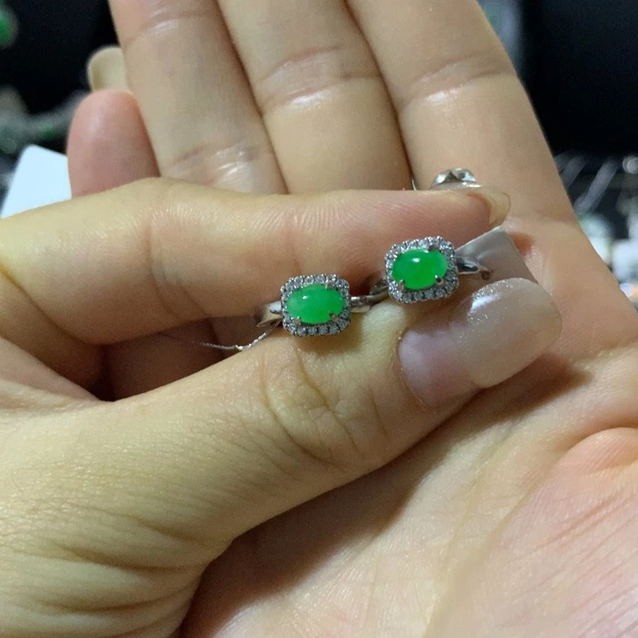 银S925镶嵌翡翠耳饰
