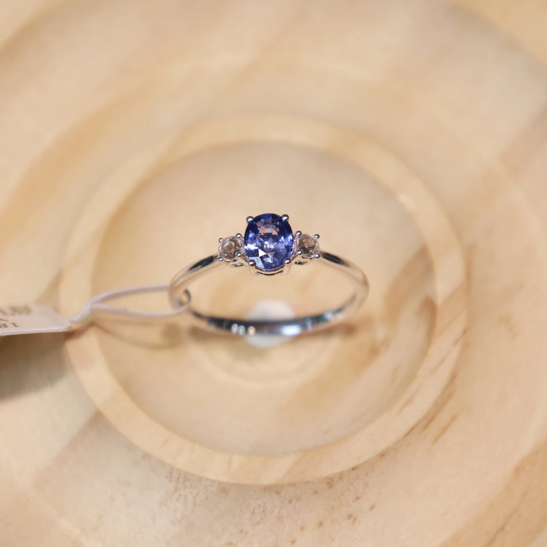 18k金三石蓝宝石戒指 约0.65ct 00129807