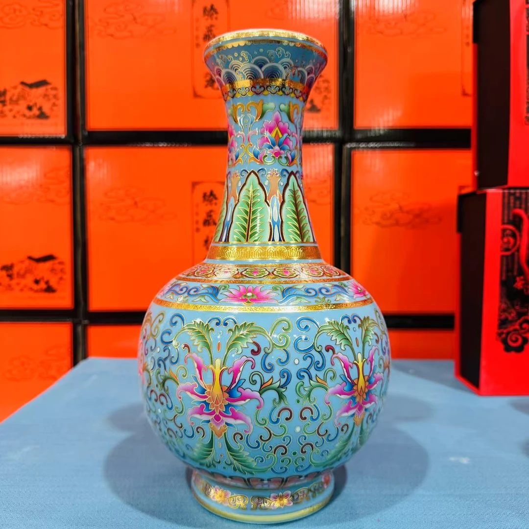 天空蓝描金珐琅彩缠枝莲赏瓶礼盒款口径9cm高度32cm肚经18cm