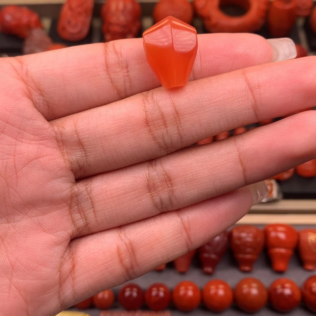 南红玛瑙未镶嵌鲨鱼背三通13+