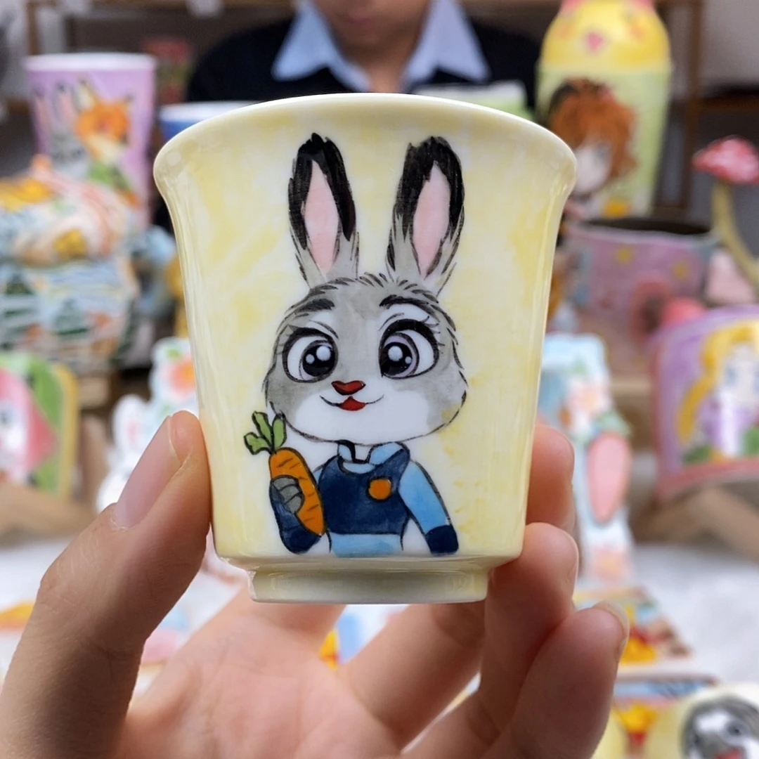 瓷片董董文创手绘陶瓷