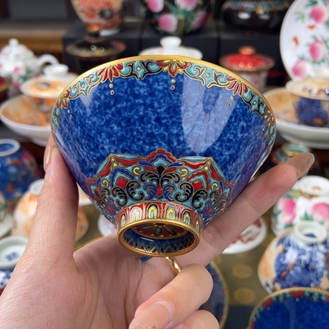 陶瓷艺术家的作品是一种