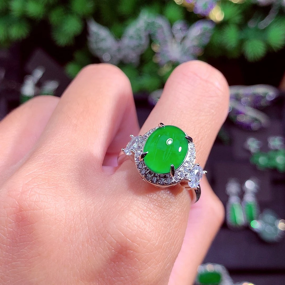 颈饰未镶嵌翡翠天然