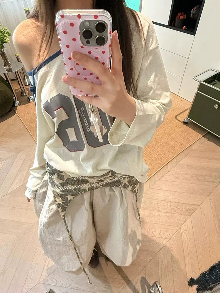 花生酱 美式休闲露肩数字印花长袖t恤女辣妹宽松防晒打底衫上衣