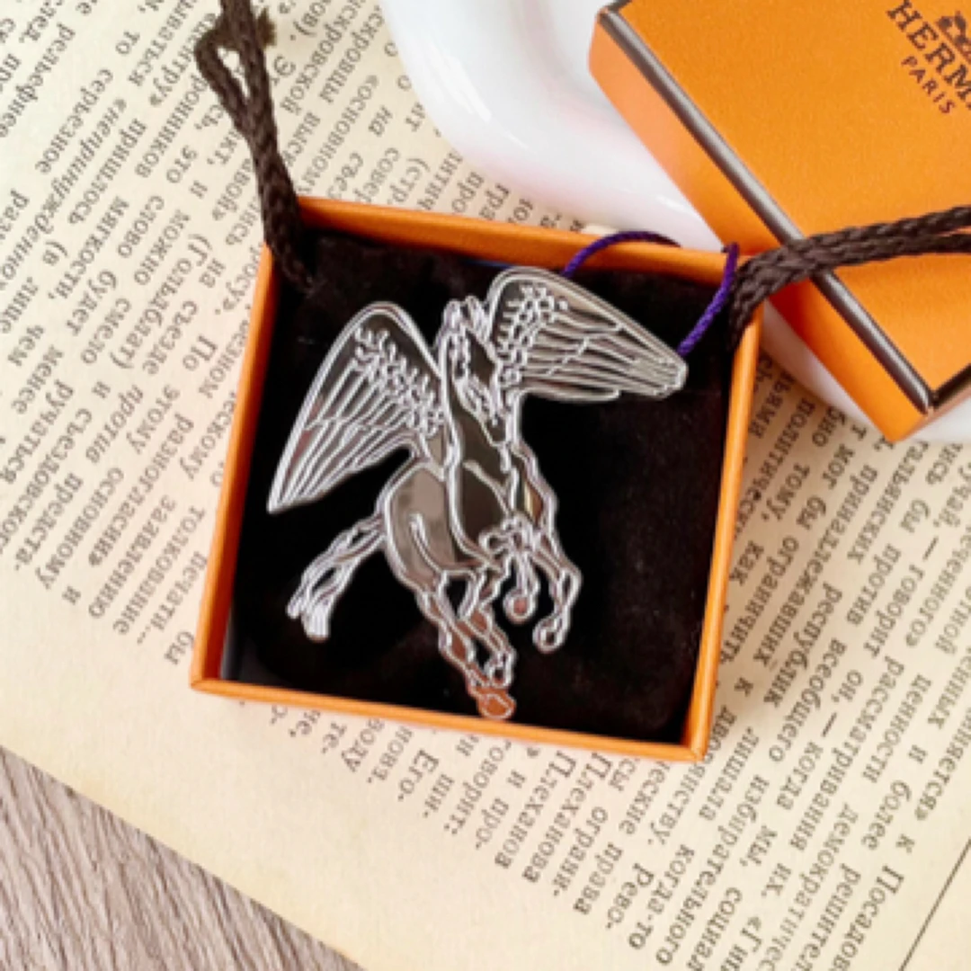 99新 Hermes/爱马仕 飞马丝巾扣全新盒子防尘袋JM2-7553